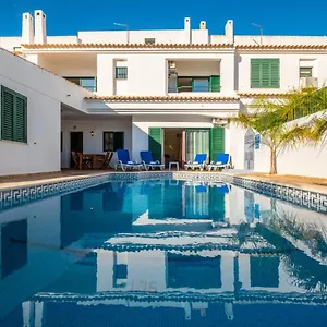 Villa Sequeira - Private Pool - Free Wifi - By Bedzy, Albufeira